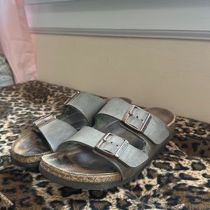 BIRKENSTOCK ARIZONA SANDAL - BROWN 🤎